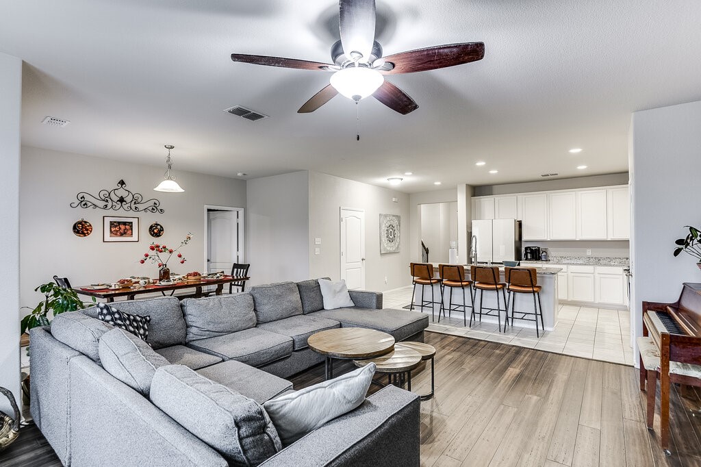216 Bay Waxahachie TX 75165