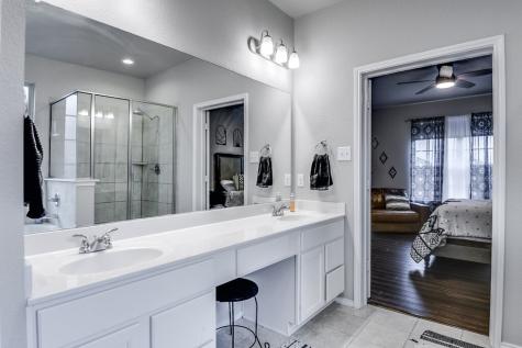216 Bay Waxahachie TX 75165