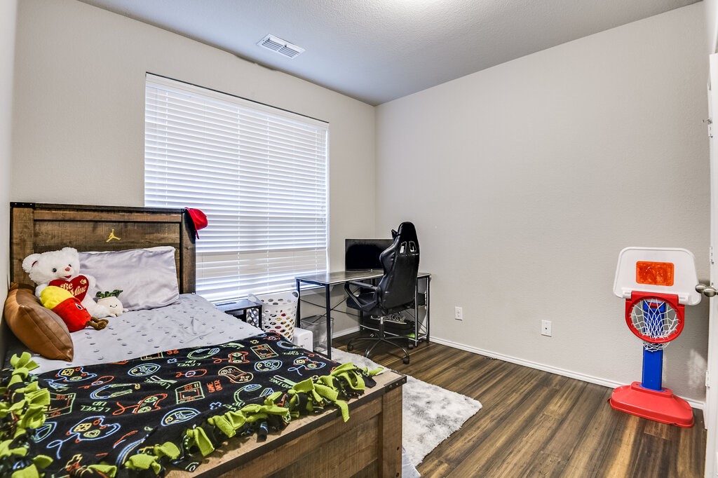 216 Bay Waxahachie TX 75165