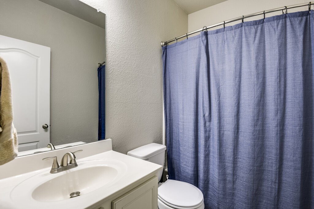 216 Bay Waxahachie TX 75165