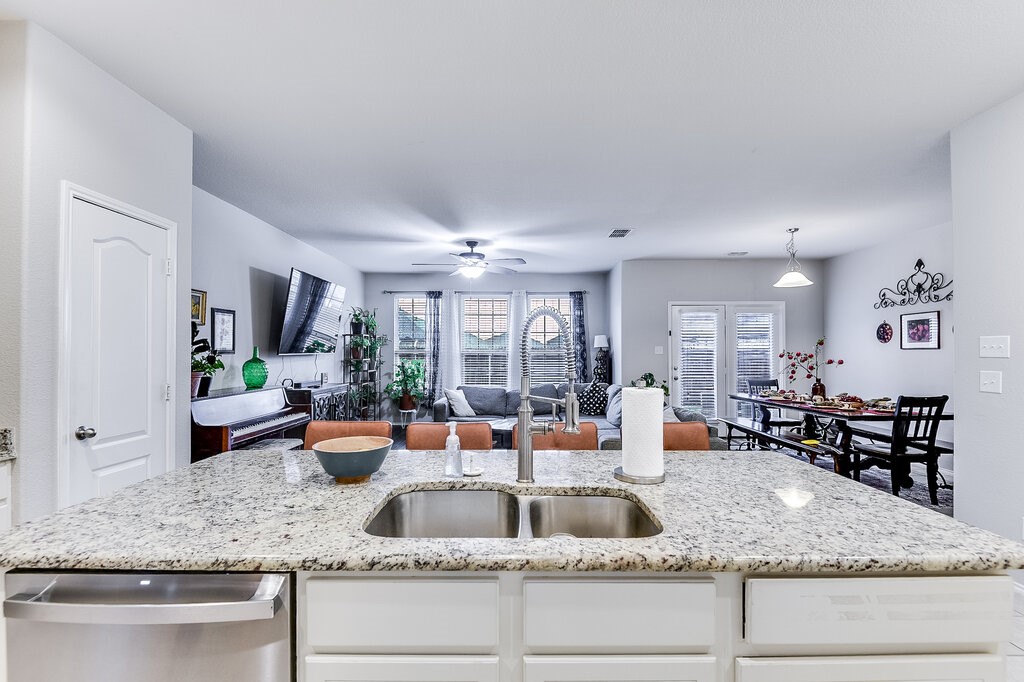216 Bay Waxahachie TX 75165