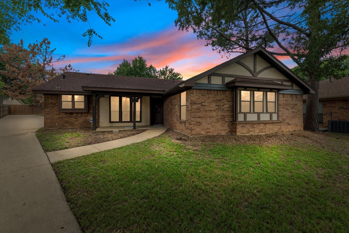 2221 Florida Court Grand Prairie TX 75050