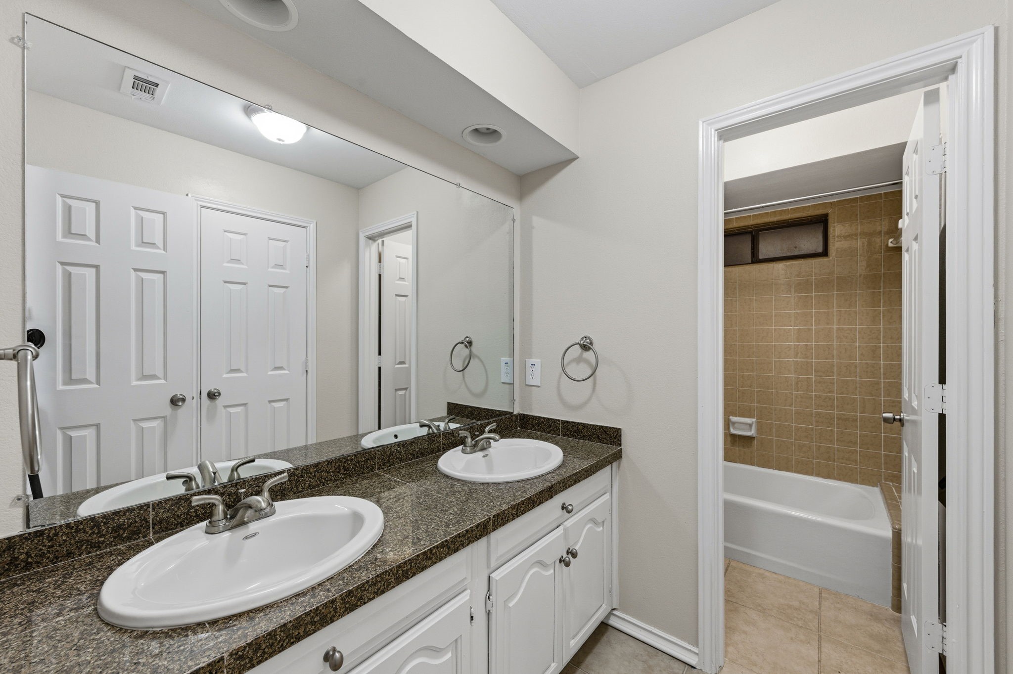 3332 Gatwick Place Farmers Branch TX 75234