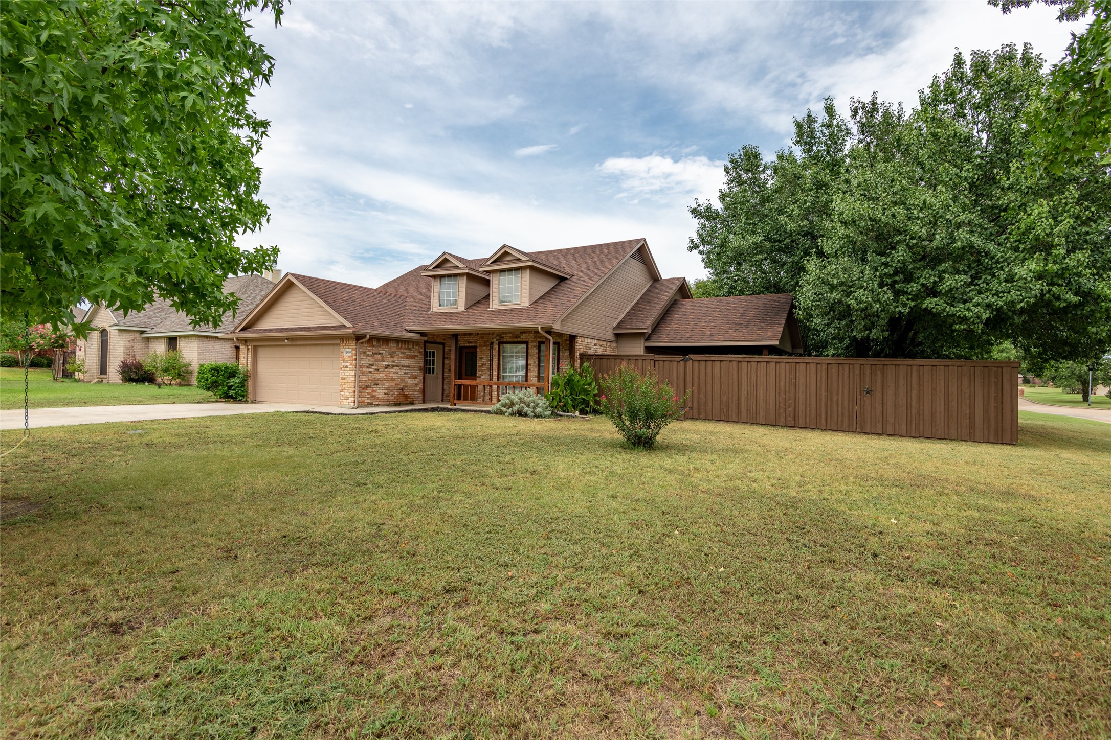 100 Sunflower Court Justin TX 76247