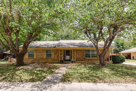 1202 Roman Road Grand Prairie TX 75050