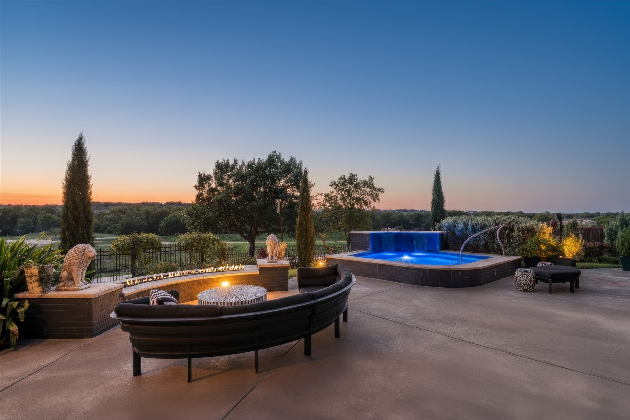 548 Trailrider Road Fort Worth TX 76114