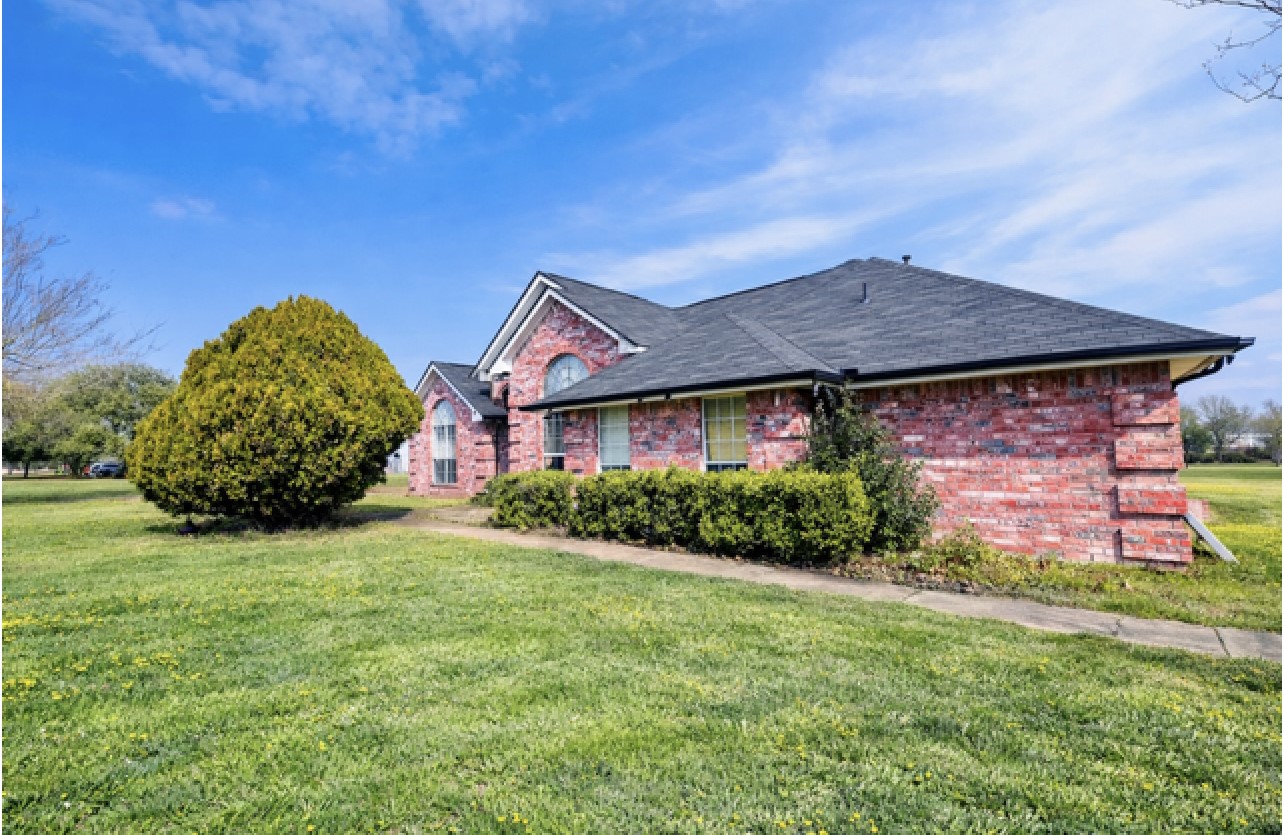 990 Treehouse Lane Red Oak TX 75154