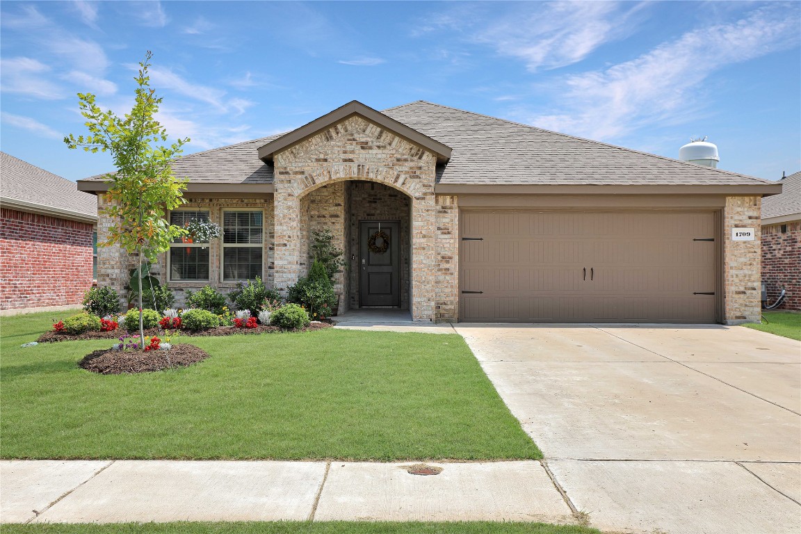 1709 Princeton Avenue Farmersville TX 75442