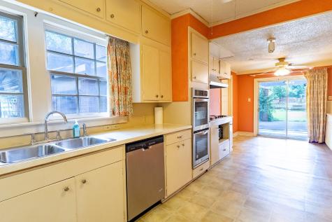1001 W Walnut Street Coleman TX 76834