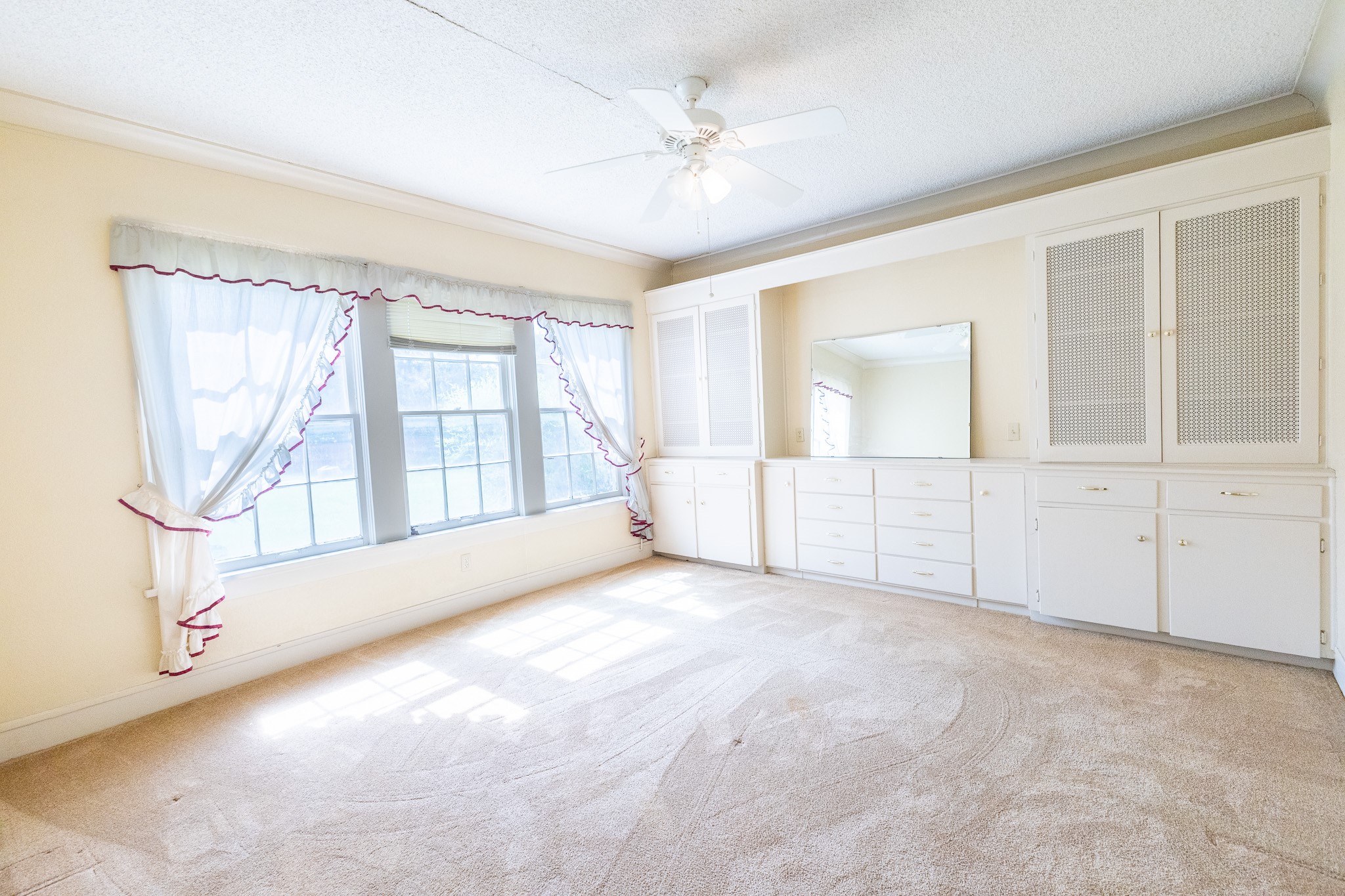 1001 W Walnut Street Coleman TX 76834