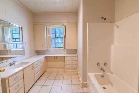1001 W Walnut Street Coleman TX 76834