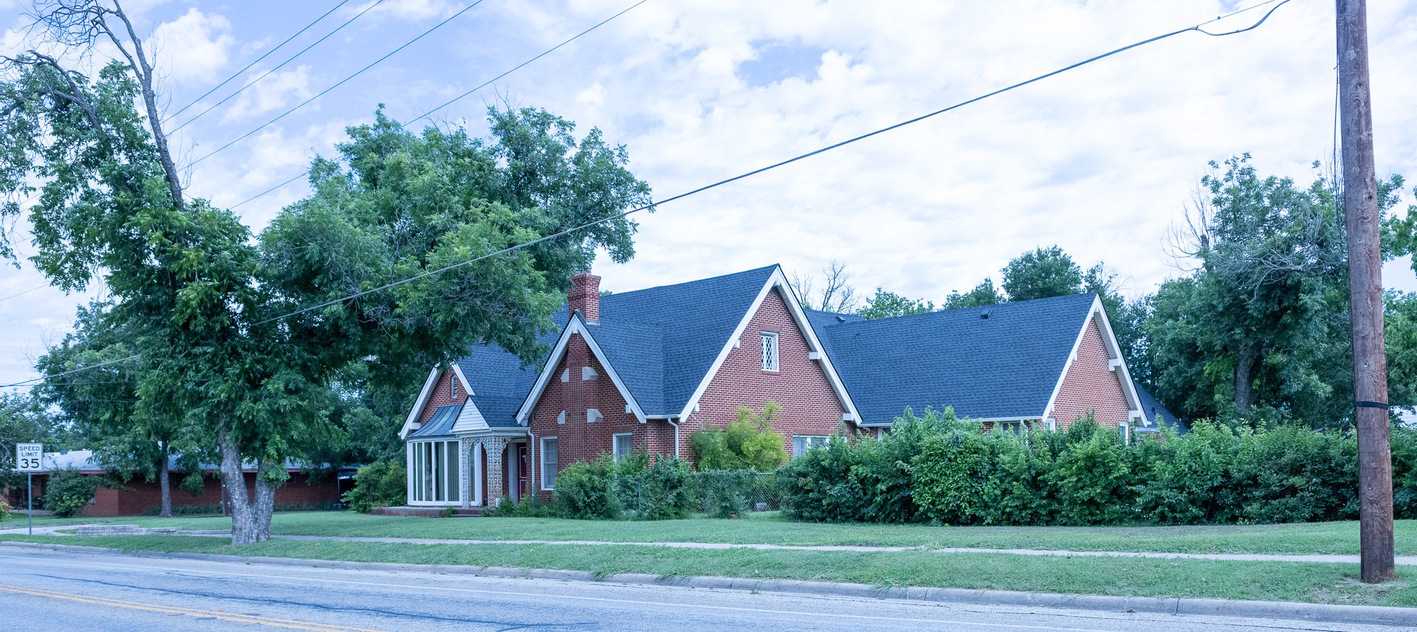 1001 W Walnut Street Coleman TX 76834