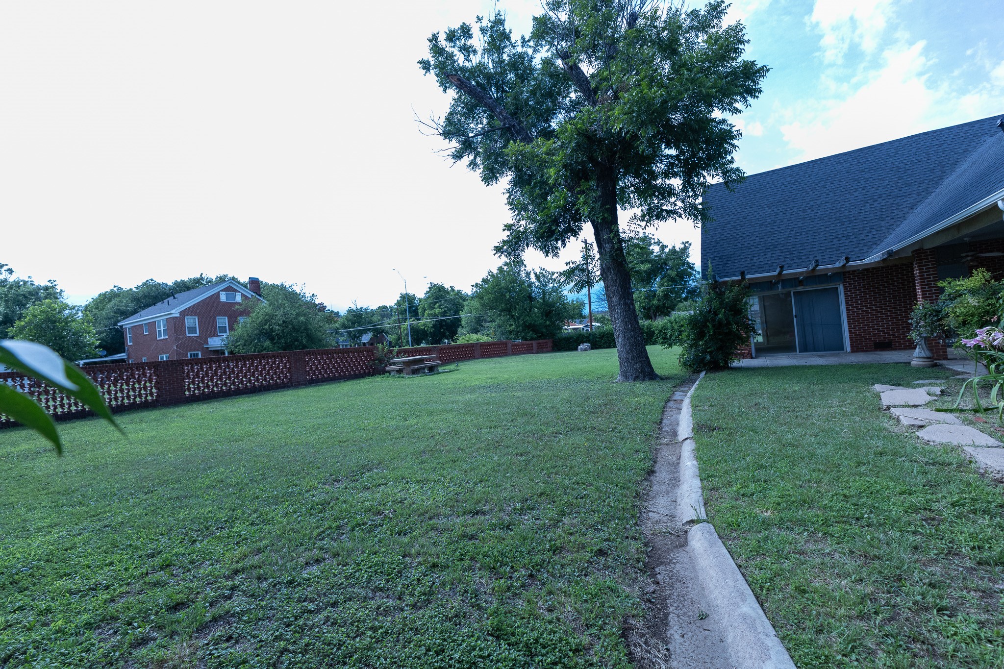 1001 W Walnut Street Coleman TX 76834