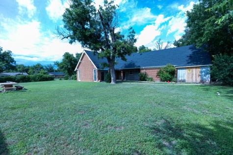 1001 W Walnut Street Coleman TX 76834