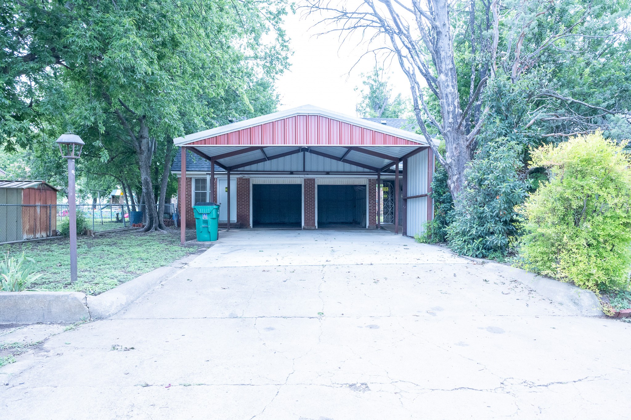1001 W Walnut Street Coleman TX 76834