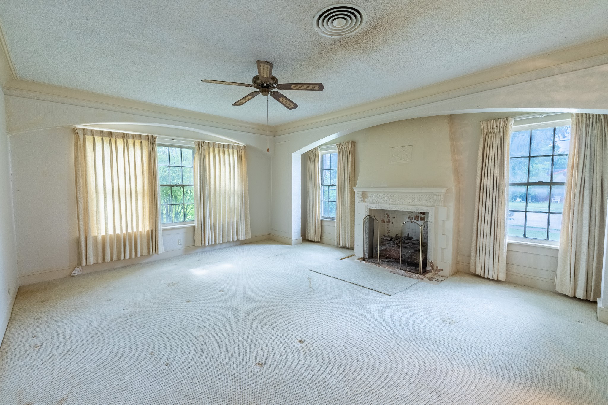 1001 W Walnut Street Coleman TX 76834