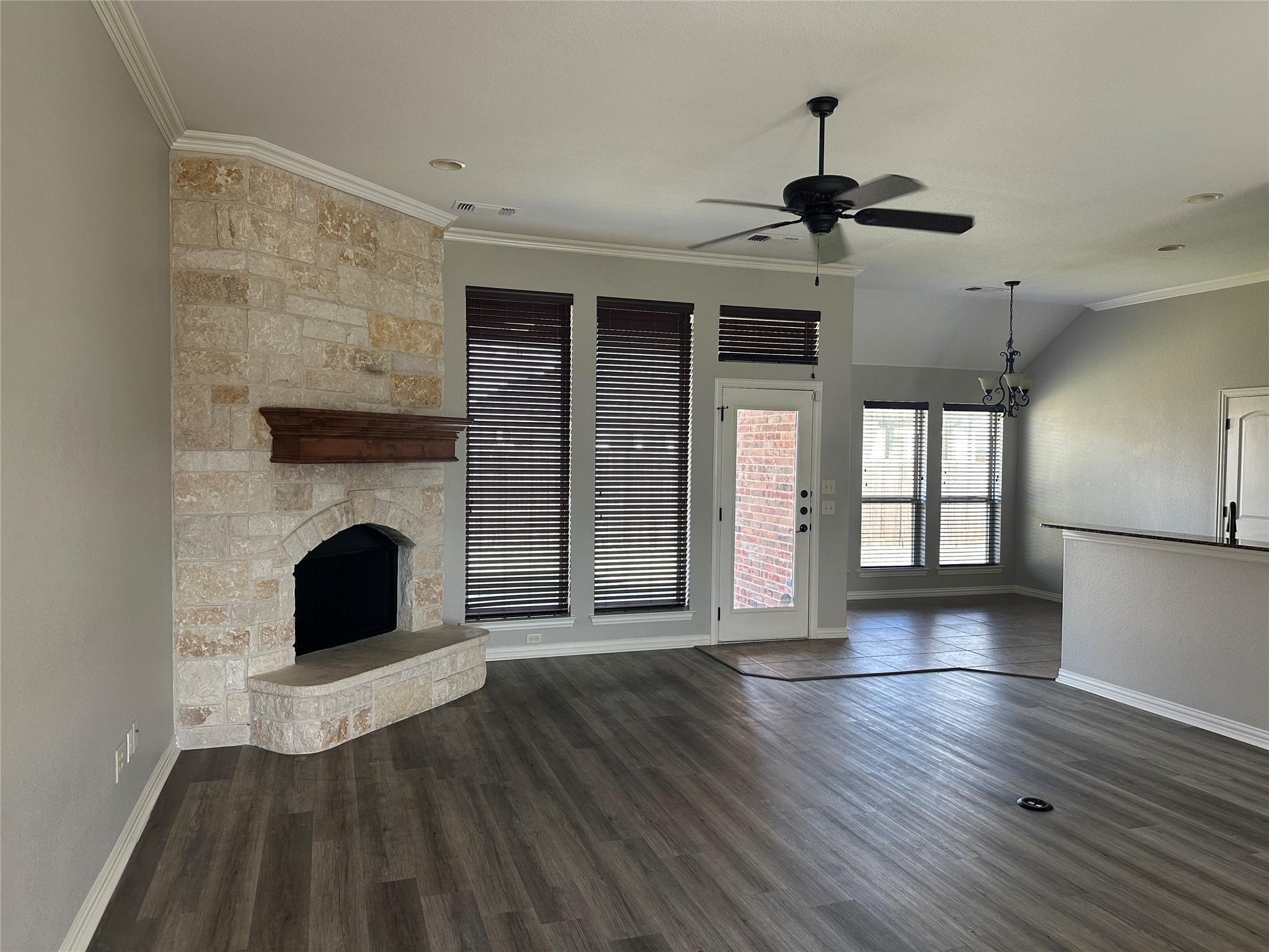 3004 Saunter Lane Granbury TX 76049