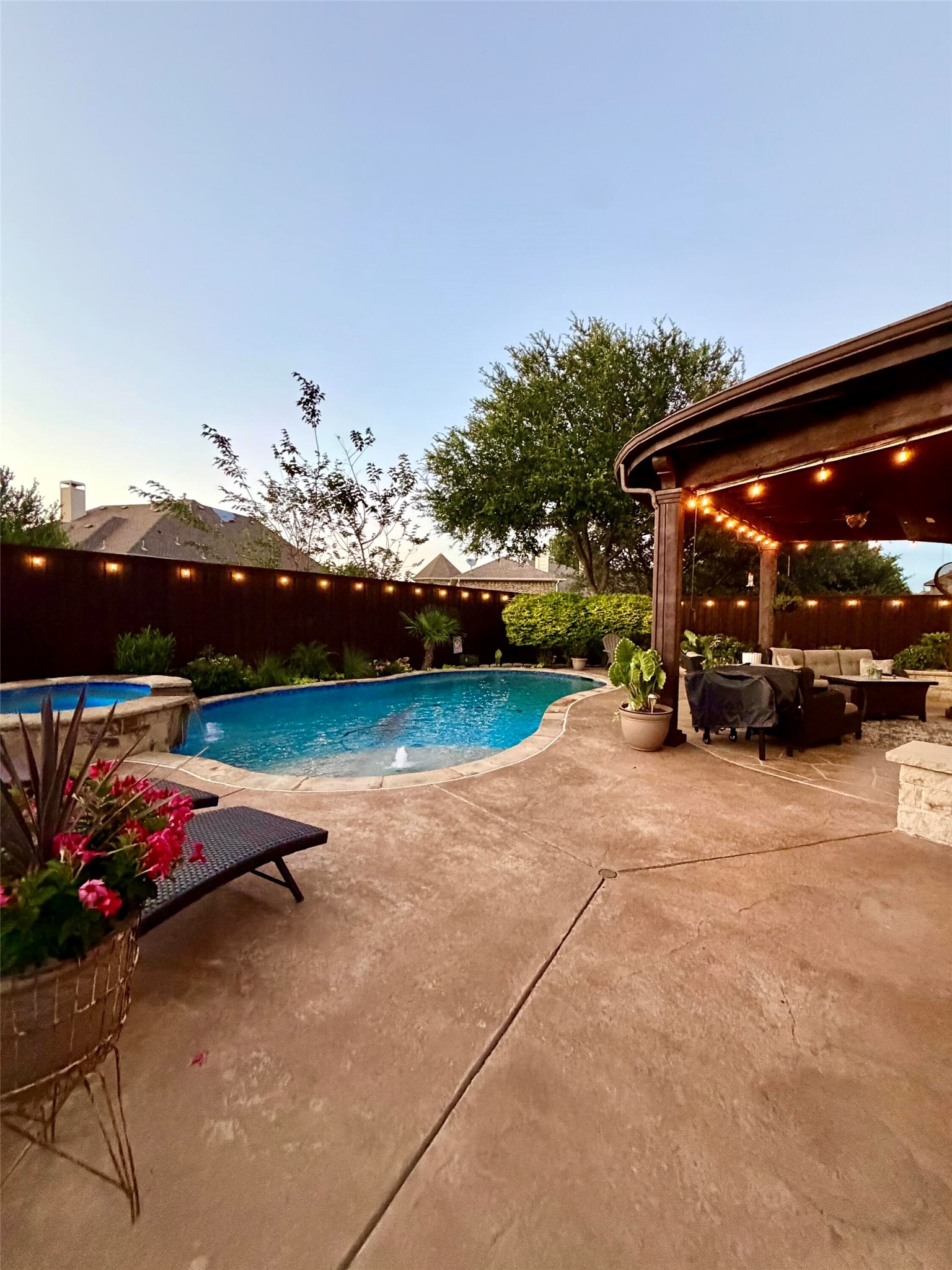 2911 Tracy Lynn Lane Sachse TX 75048