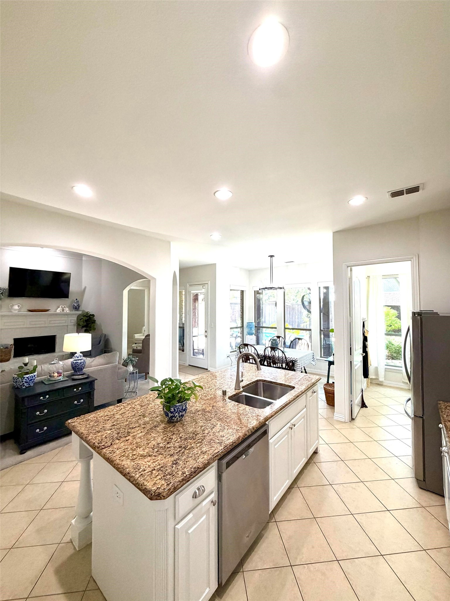 2911 Tracy Lynn Lane Sachse TX 75048