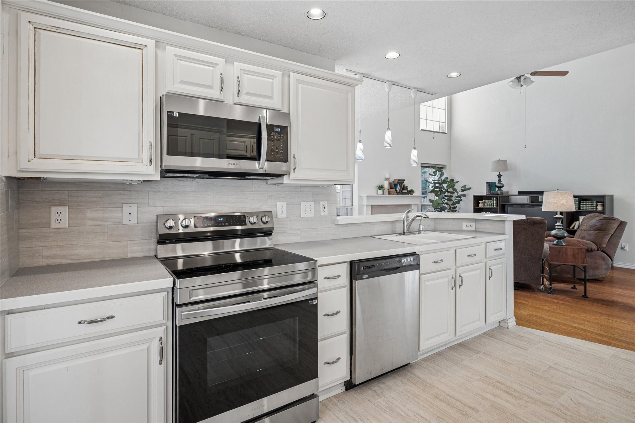 14592 Greenleaf Court Addison TX 75001