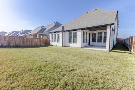 1708 Buttercup Avenue Aubrey TX 76227