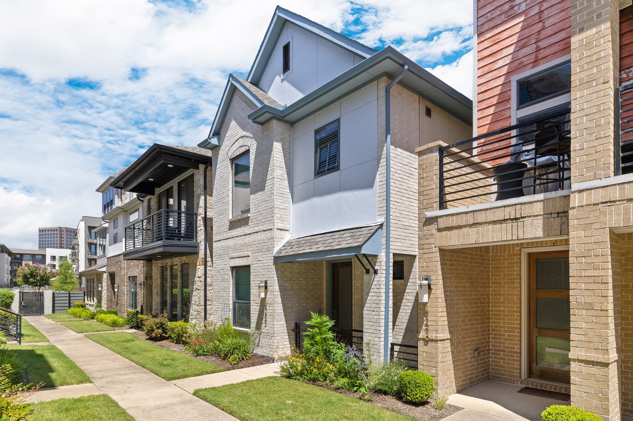 8222 Milroy Lane Dallas TX 75231