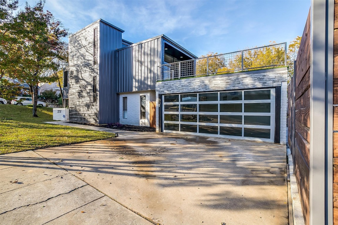 2737 Sandage Avenue Fort Worth TX 76109