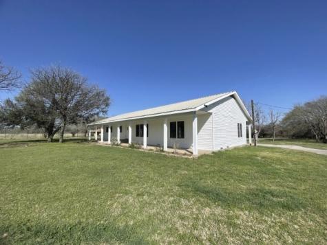 1411 Fox Lane Burleson TX 76028