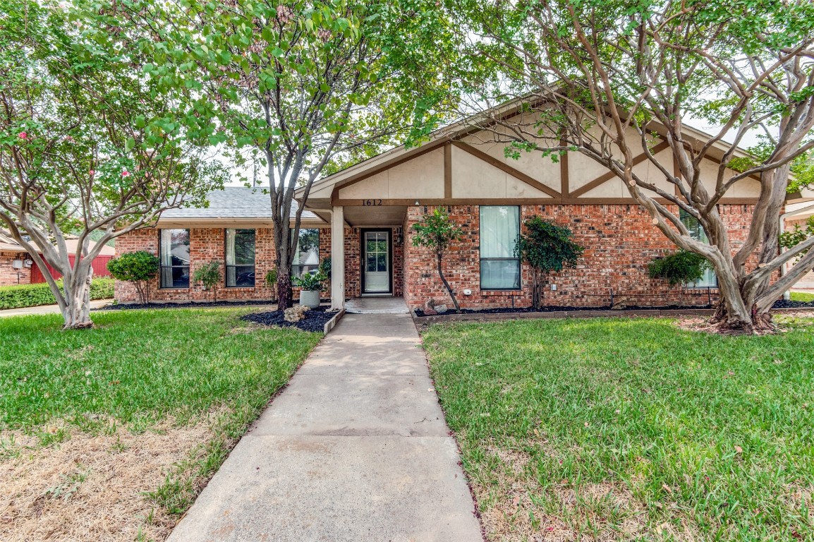 1612 Daywood Lane Irving TX 75061