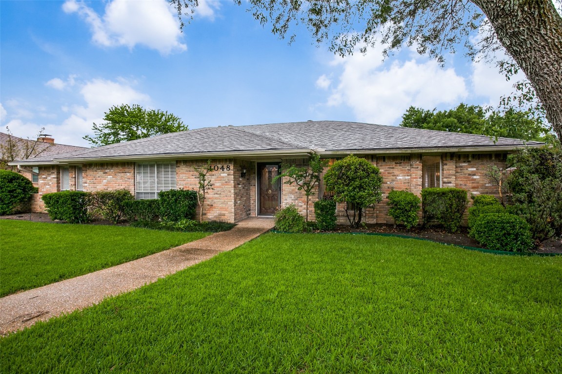 1048 Briarwood Lane Desoto TX 75115