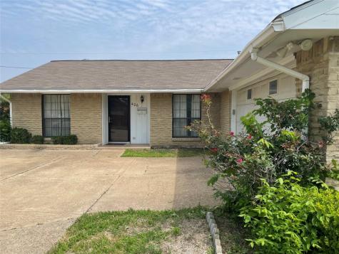 406 Kingston Drive Grand Prairie TX 75051
