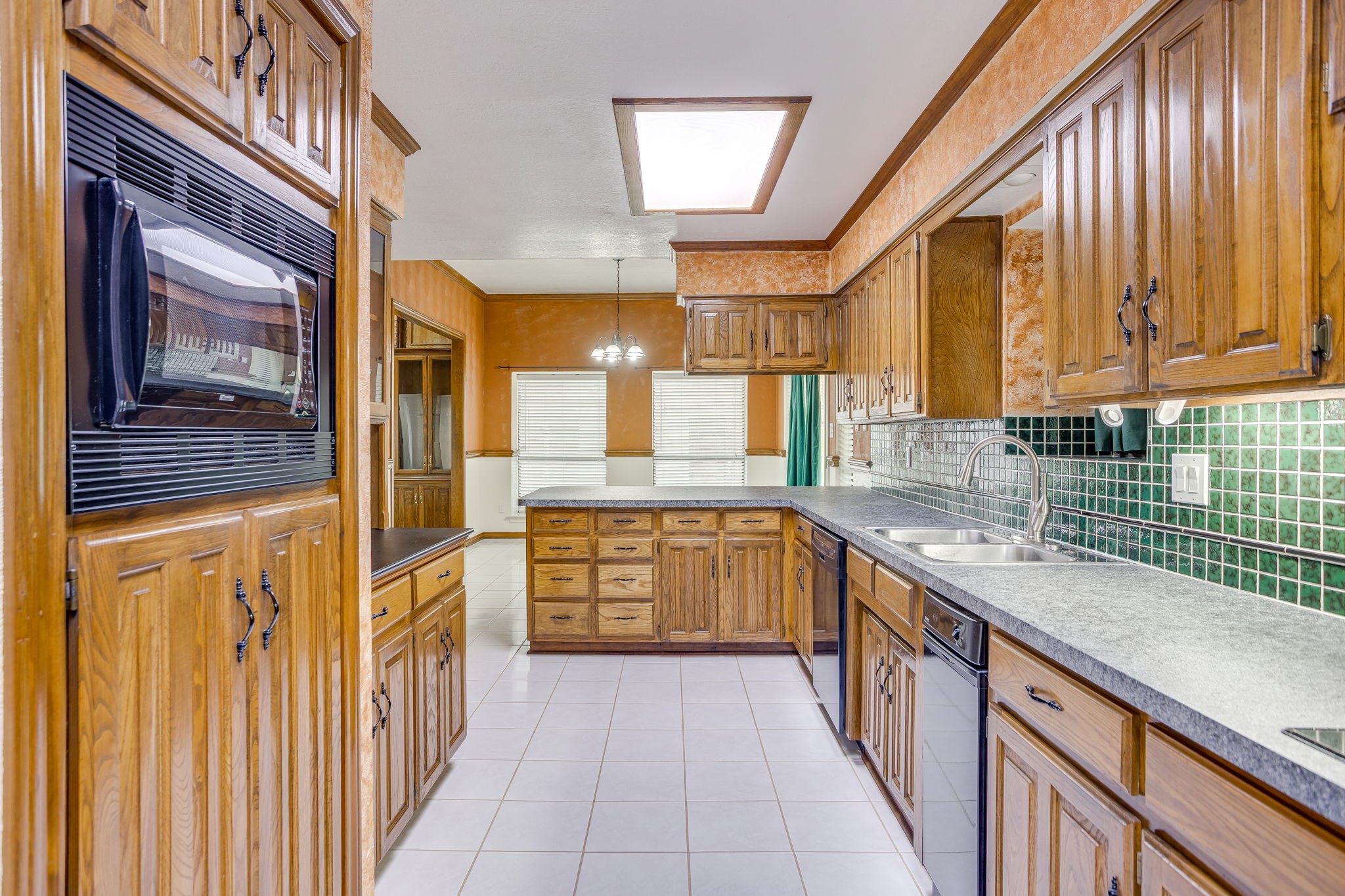 2317 Willow Oak Drive Irving TX 75060