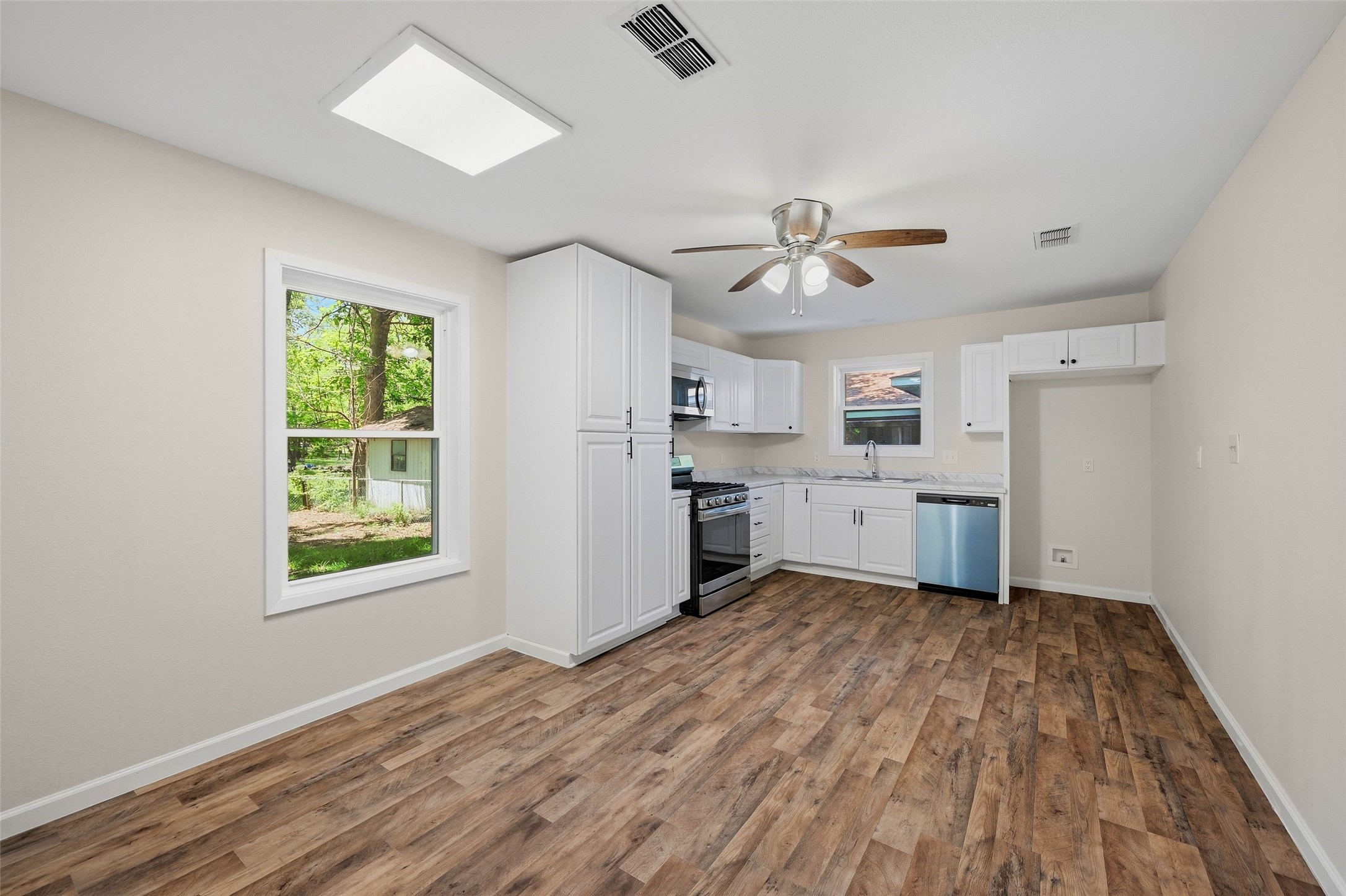 206 S Magnolia Street Pottsboro TX 75076