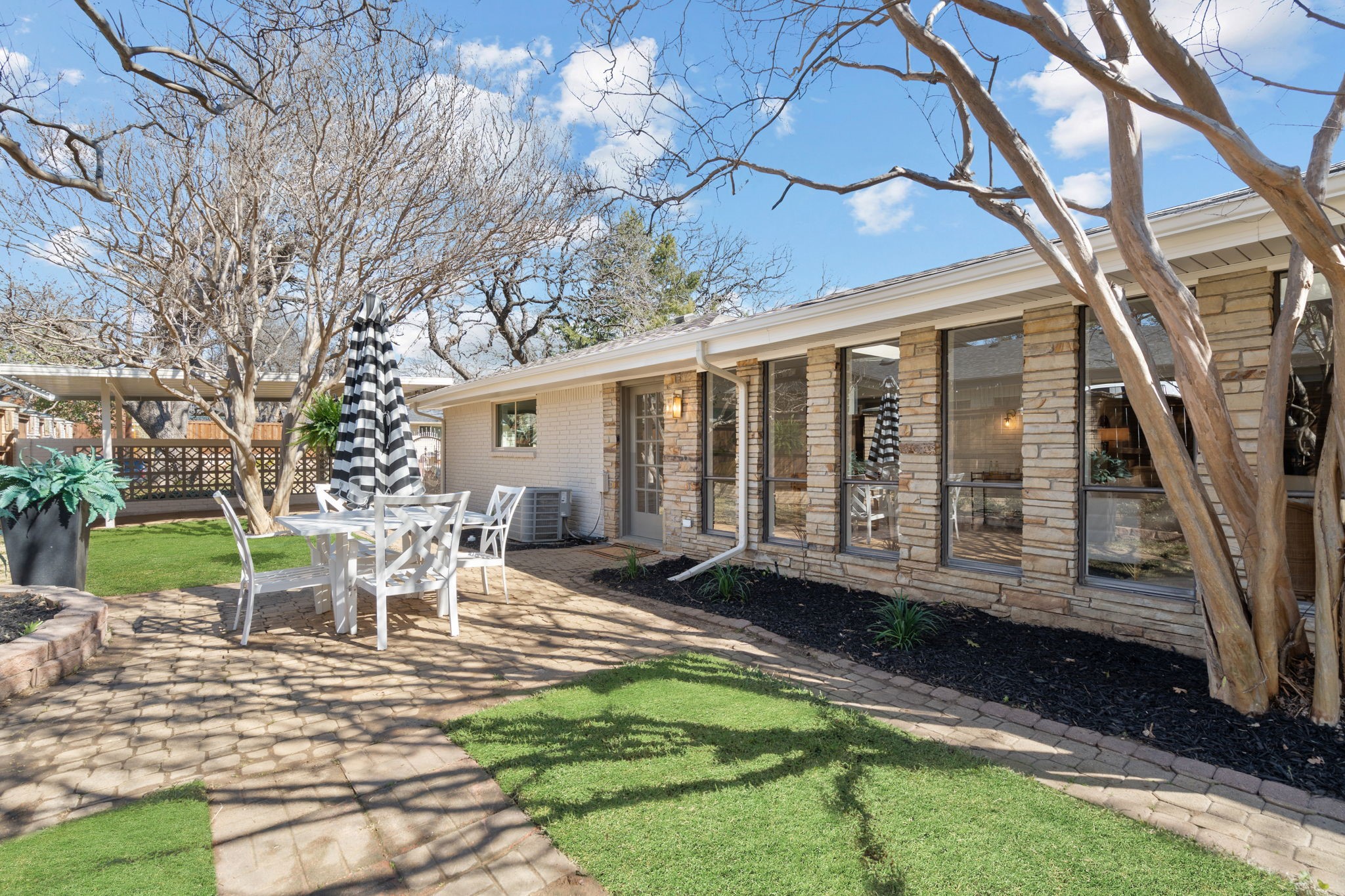 1306 Driftwood Drive Euless TX 76040