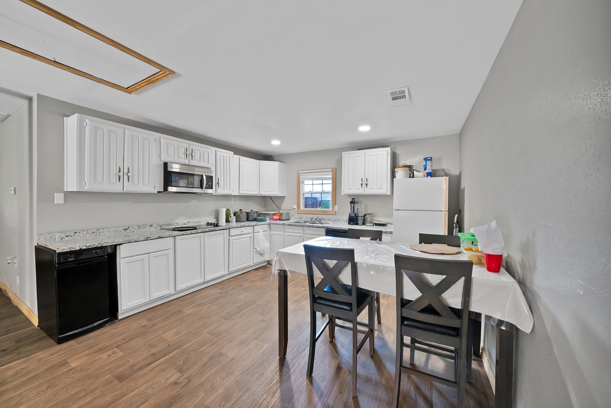 409 Roberts Avenue Irving TX 75060