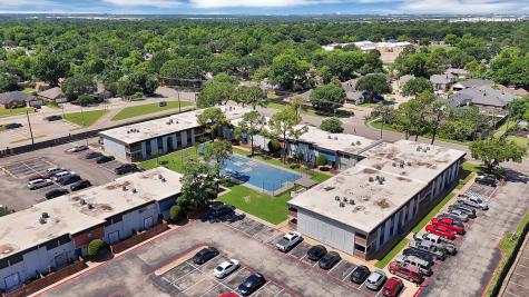 409 Roberts Avenue Irving TX 75060