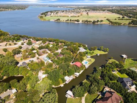 2315 Live Oak Circle Granbury TX 76048