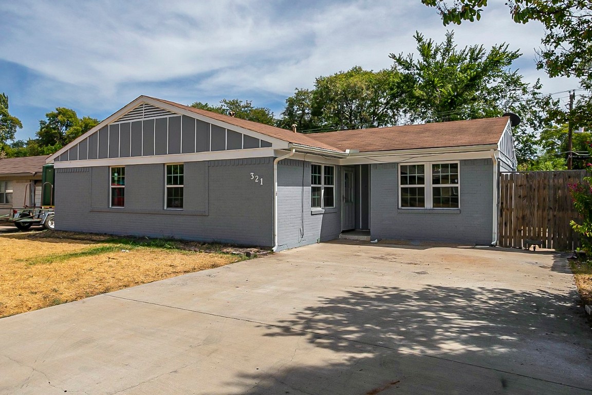 321 E Cober Drive Grand Prairie TX 75051