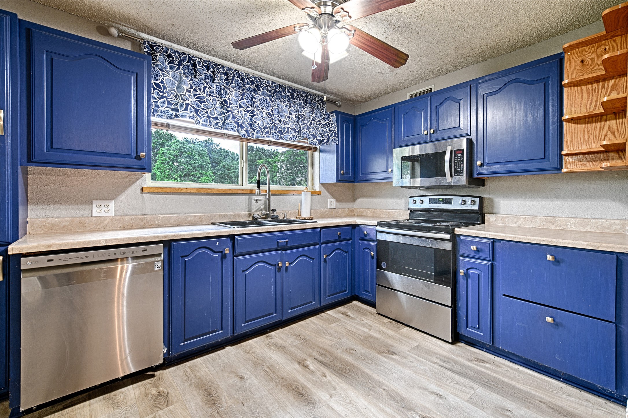19455 County Road 541 Nevada TX 75173