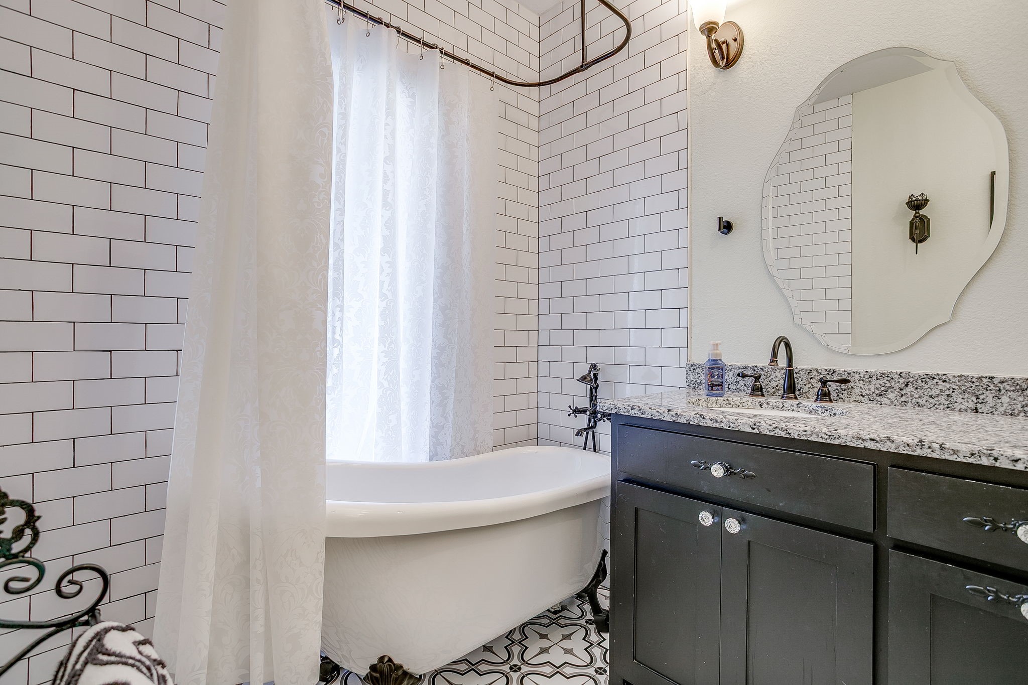 194 County Road 3551 Paradise TX 76073