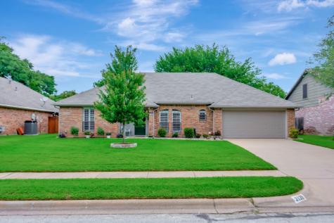 2120 S Winding Creek Drive Grapevine TX 76051