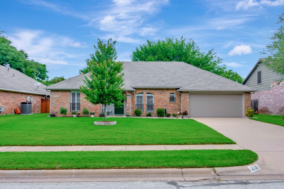 2120 S Winding Creek Drive Grapevine TX 76051