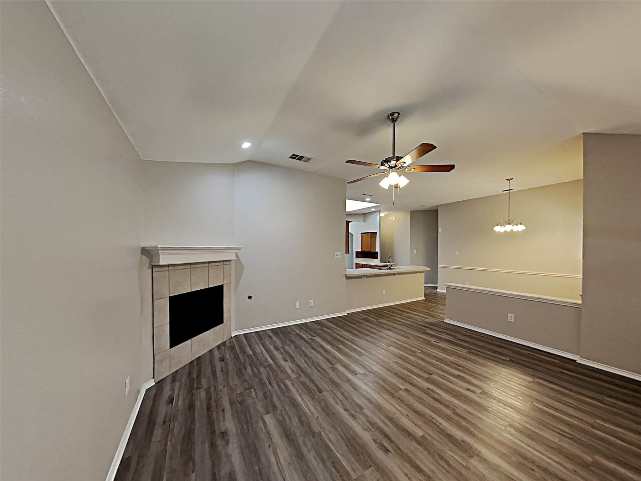617 Oak Hollow Trail Saginaw TX 76179