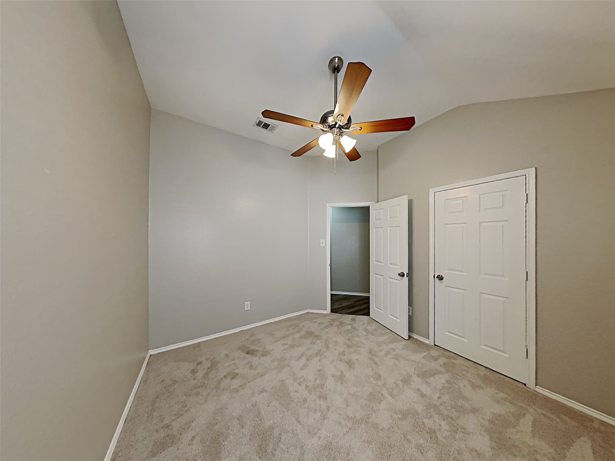 617 Oak Hollow Trail Saginaw TX 76179