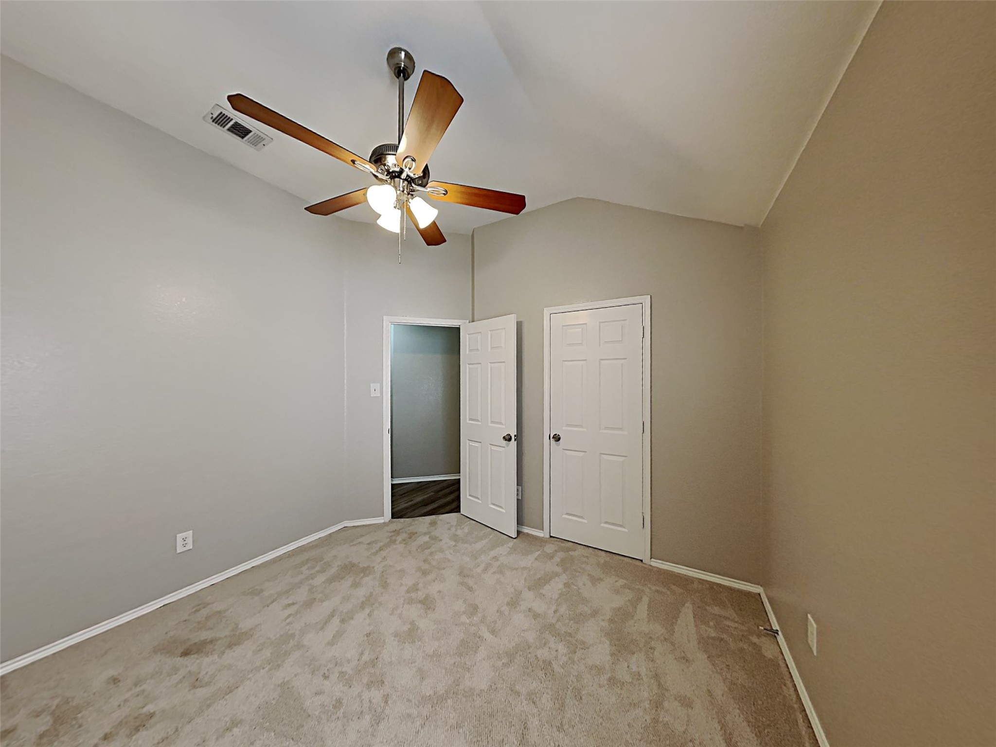 617 Oak Hollow Trail Saginaw TX 76179