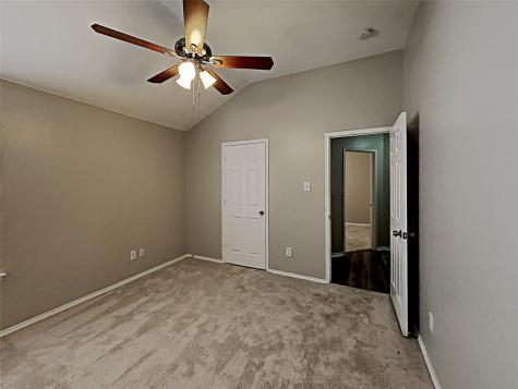 617 Oak Hollow Trail Saginaw TX 76179