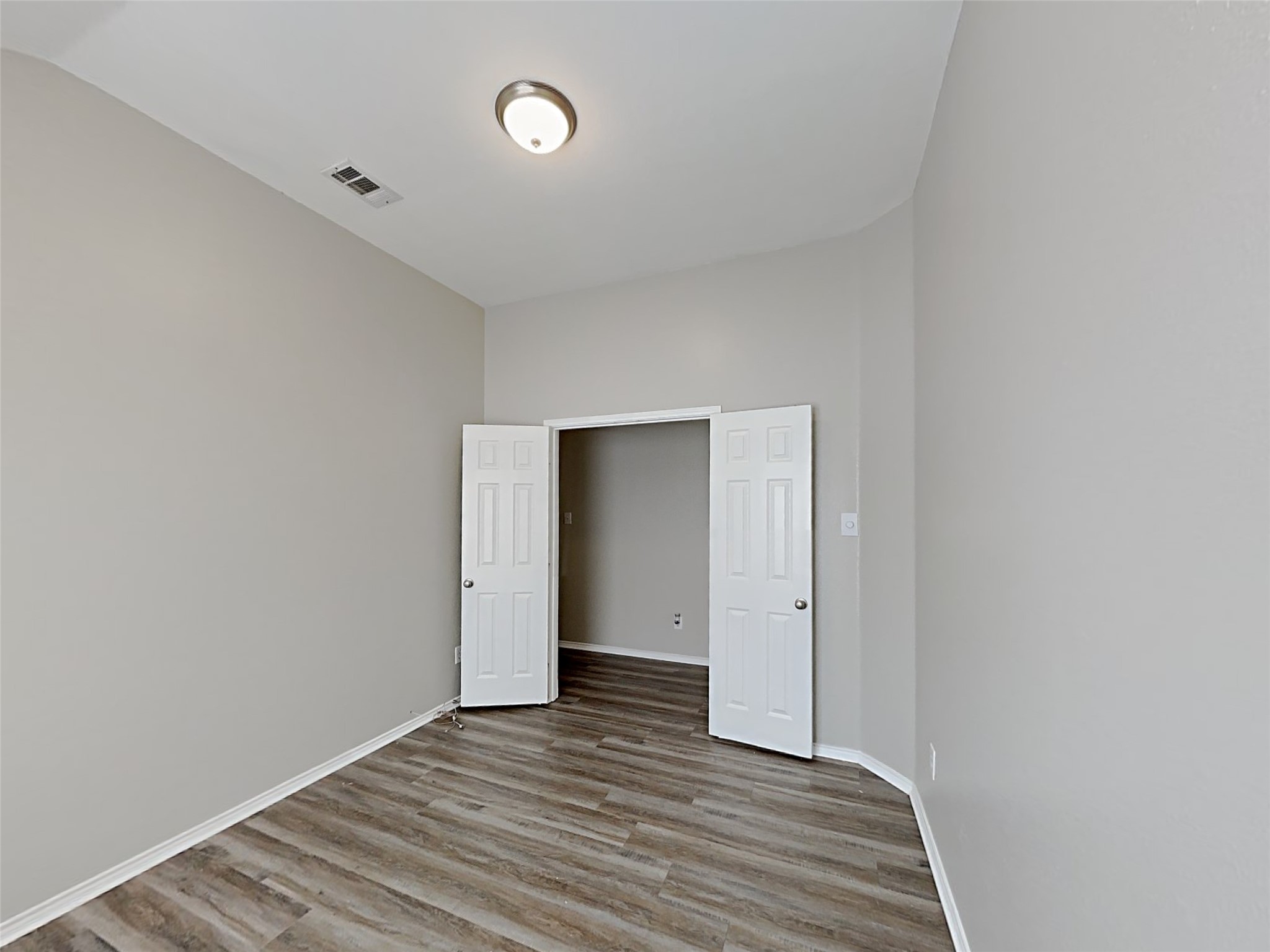 617 Oak Hollow Trail Saginaw TX 76179