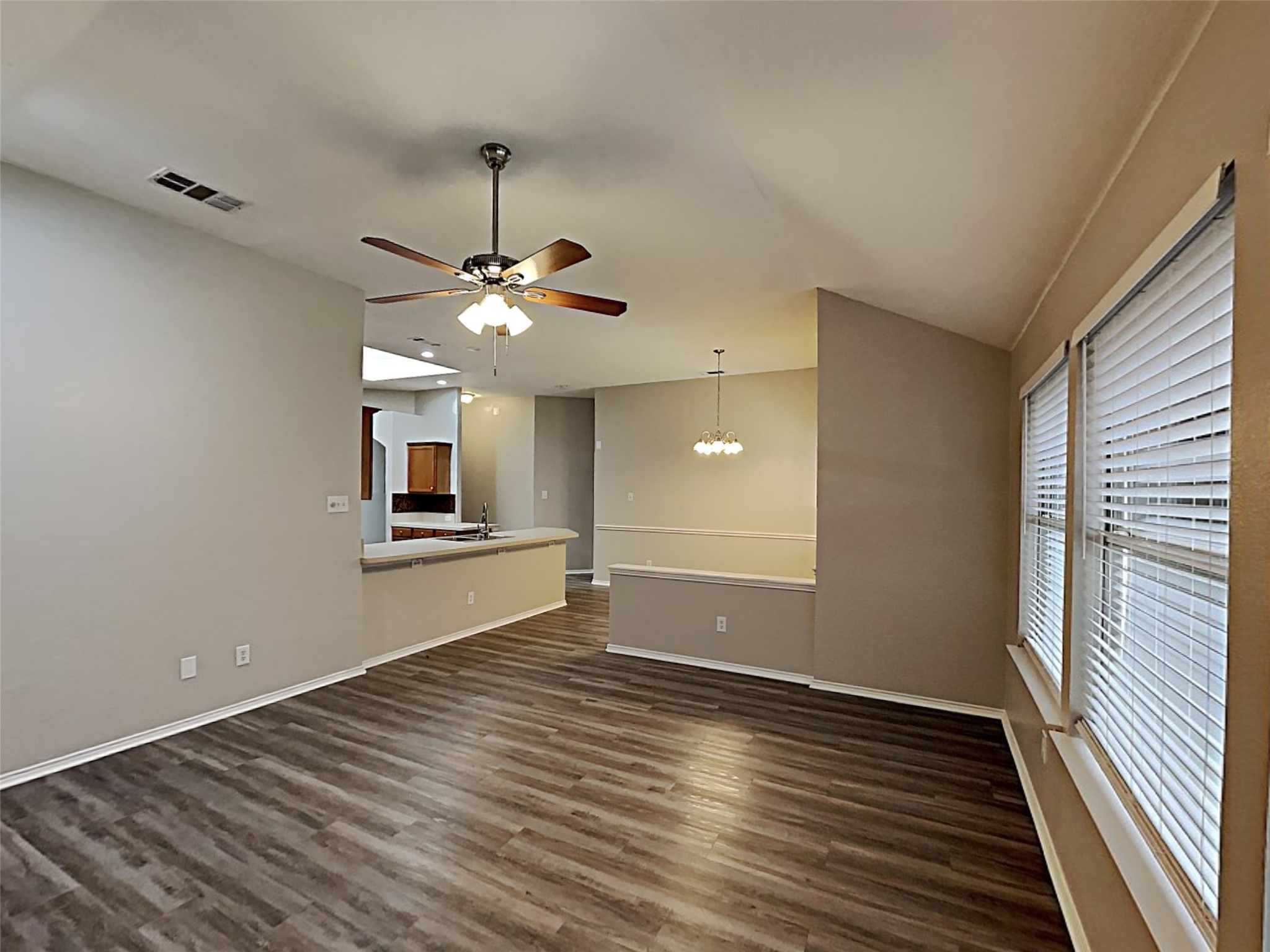617 Oak Hollow Trail Saginaw TX 76179