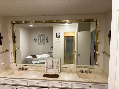 203 Jane Street Groesbeck TX 76642