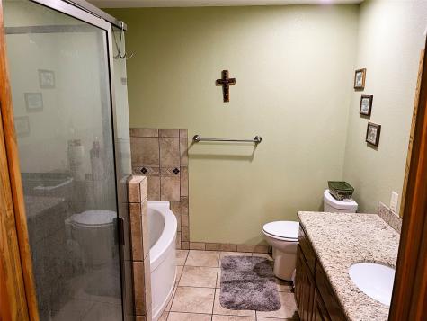 203 Jane Street Groesbeck TX 76642